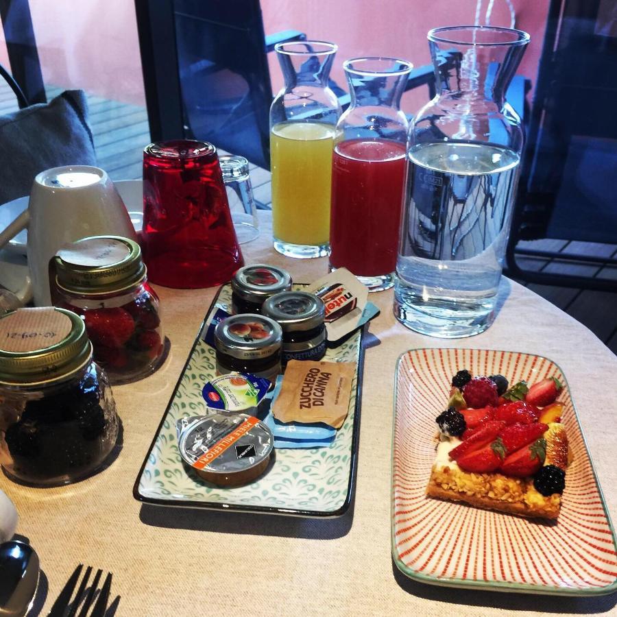 B&B Via Roma 41 Ventimiglia Eksteriør billede