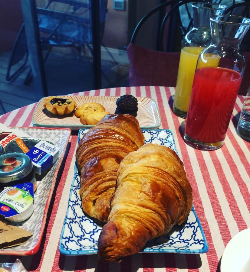 B&B Via Roma 41 Ventimiglia Eksteriør billede